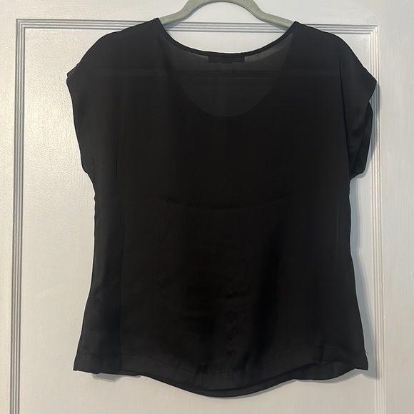 Black Short Sleeve Blouse with Pocket - size small - Picture 3 of 5